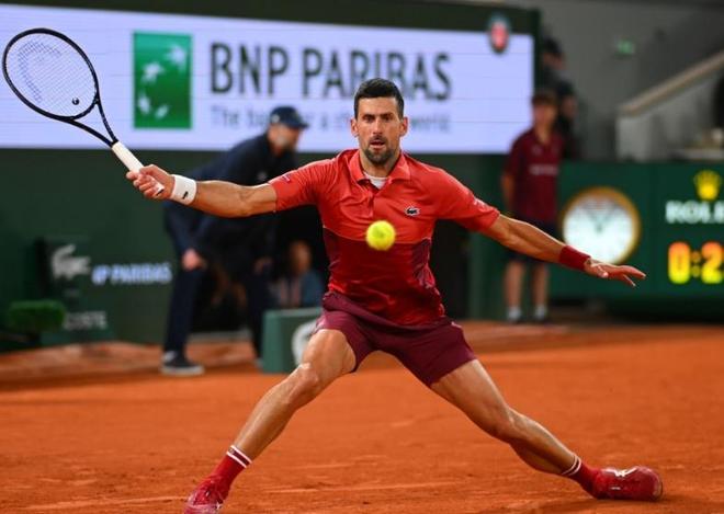 世界网球队鏖战西班牙网球队，费德勒制霸全场的简单介绍