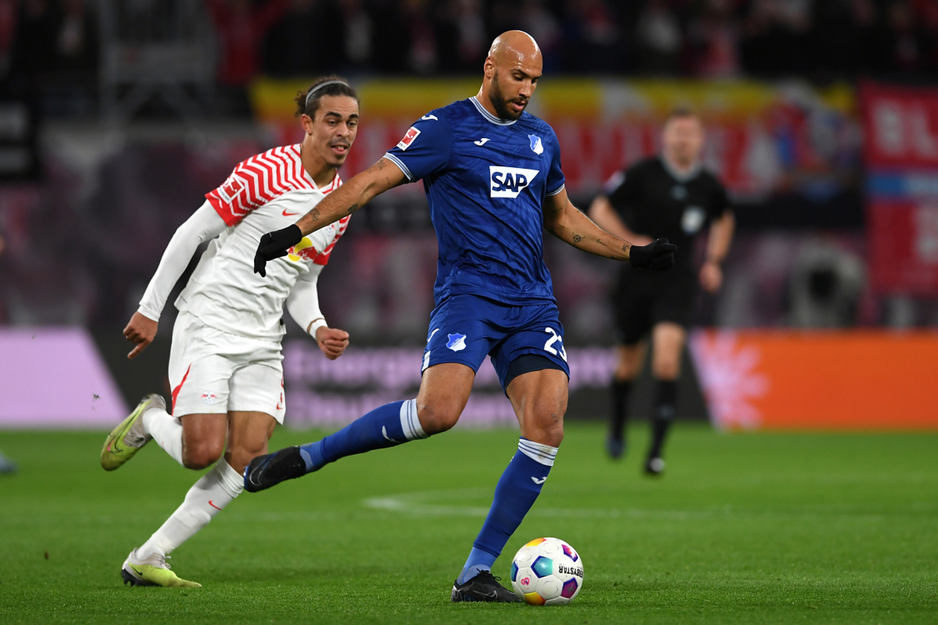 莱比锡红牛客场逆转成功，保级前景乐观的简单介绍