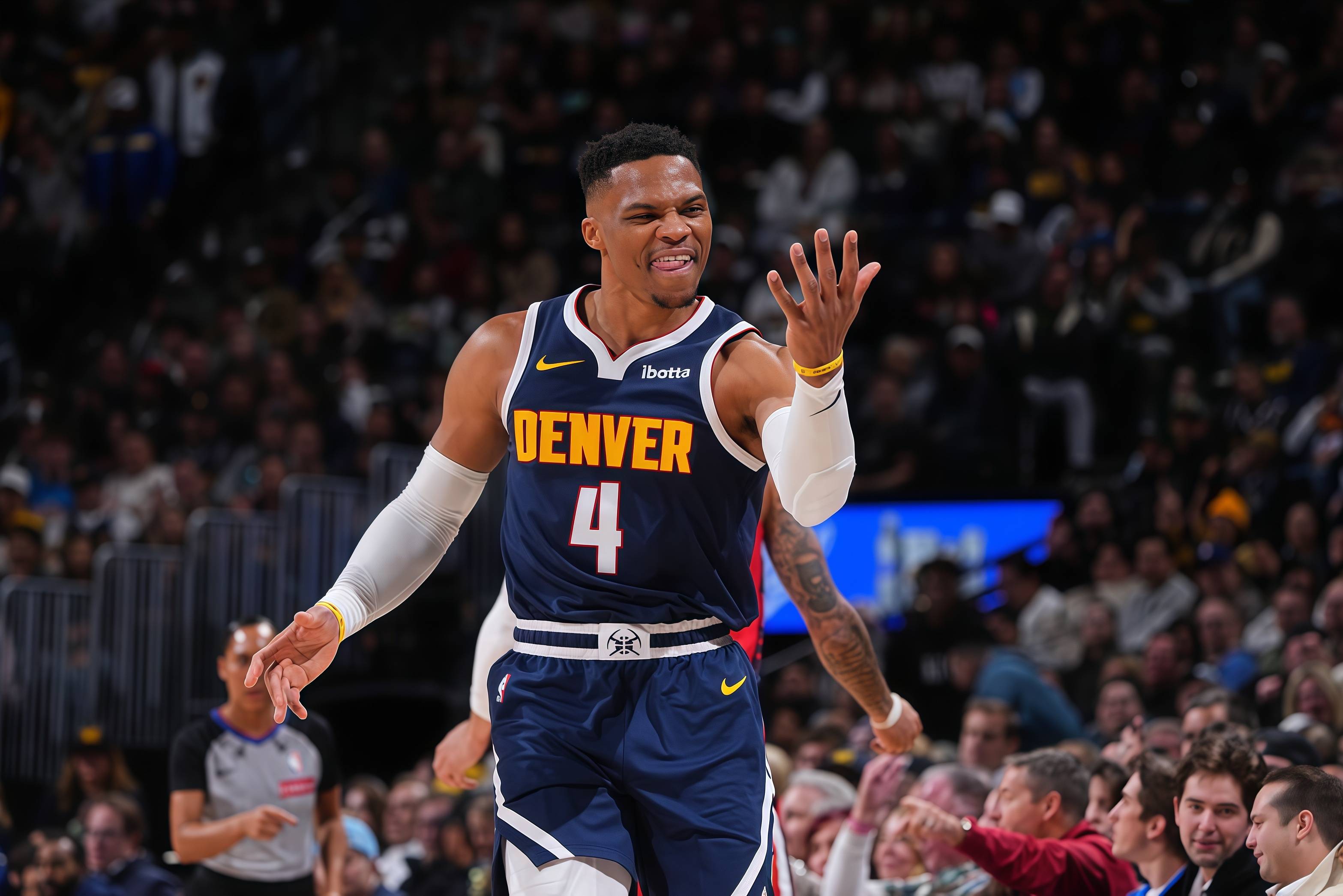 快船惊险取胜掘金,停止连败势头的简单介绍 快船惊险取胜掘金,停止连败势头的简单介绍