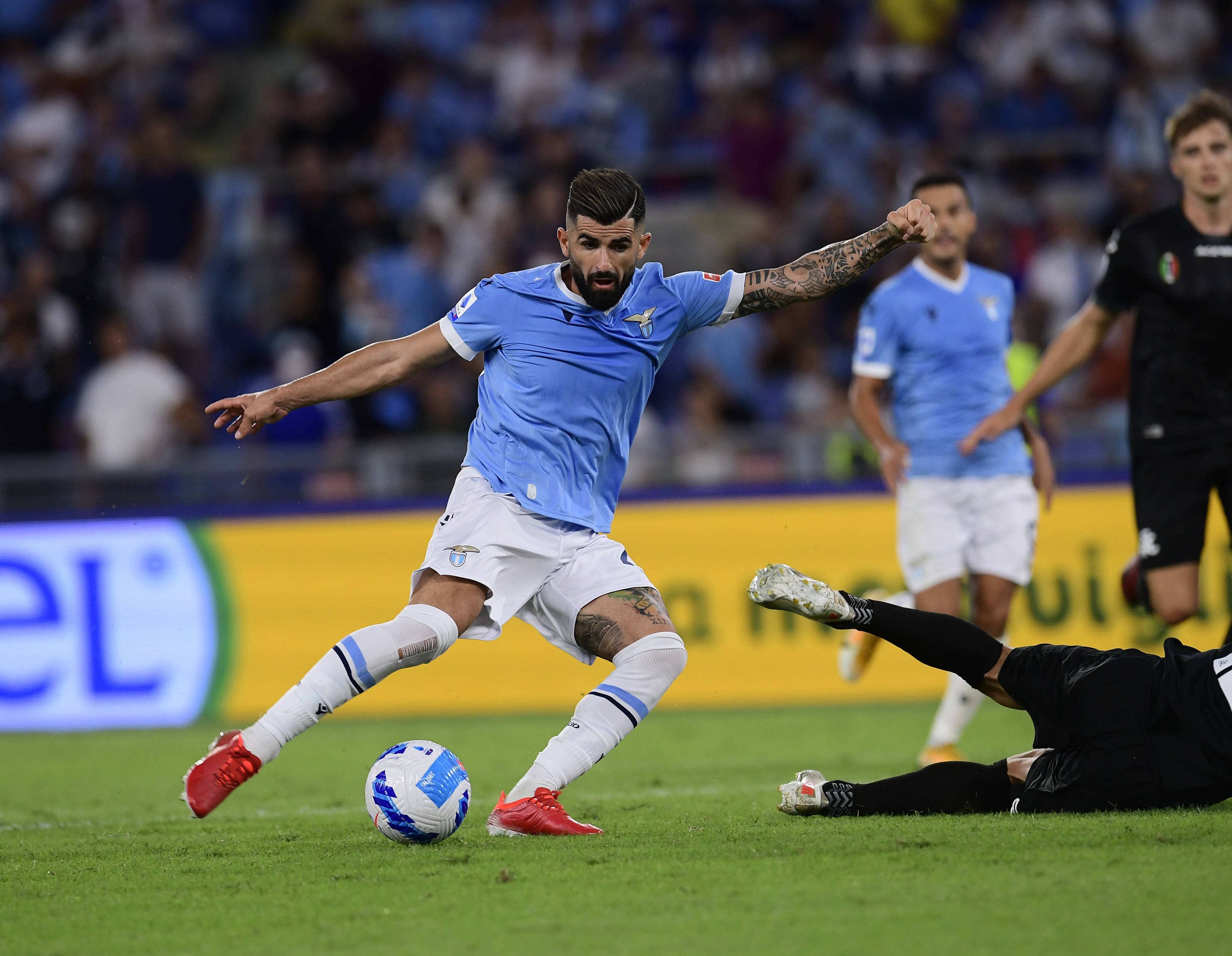 关于拉齐奥客场失分，主教练调整策略的信息