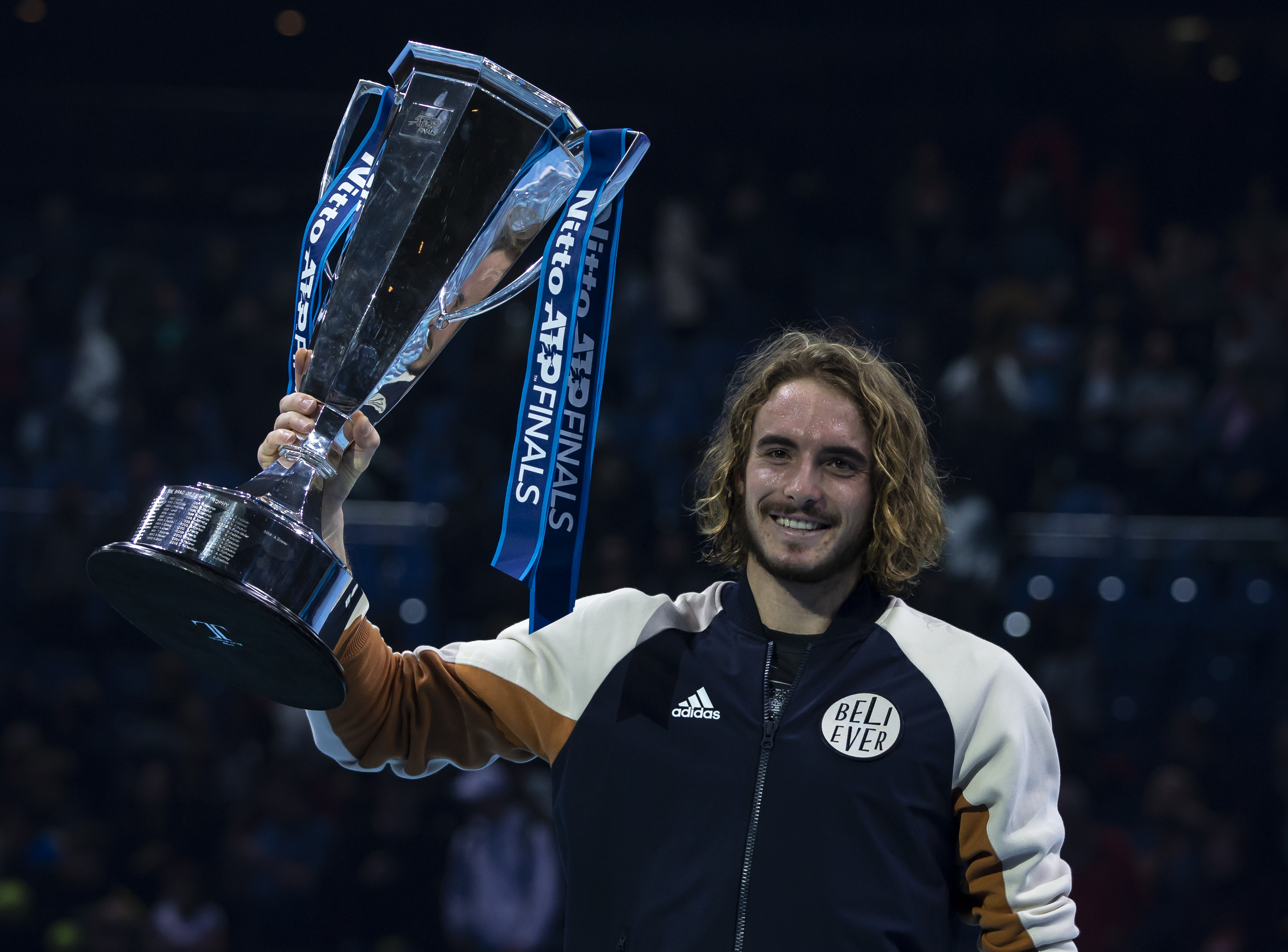 法国网球队险胜欧洲网球队，西西帕斯爆发神勇的简单介绍