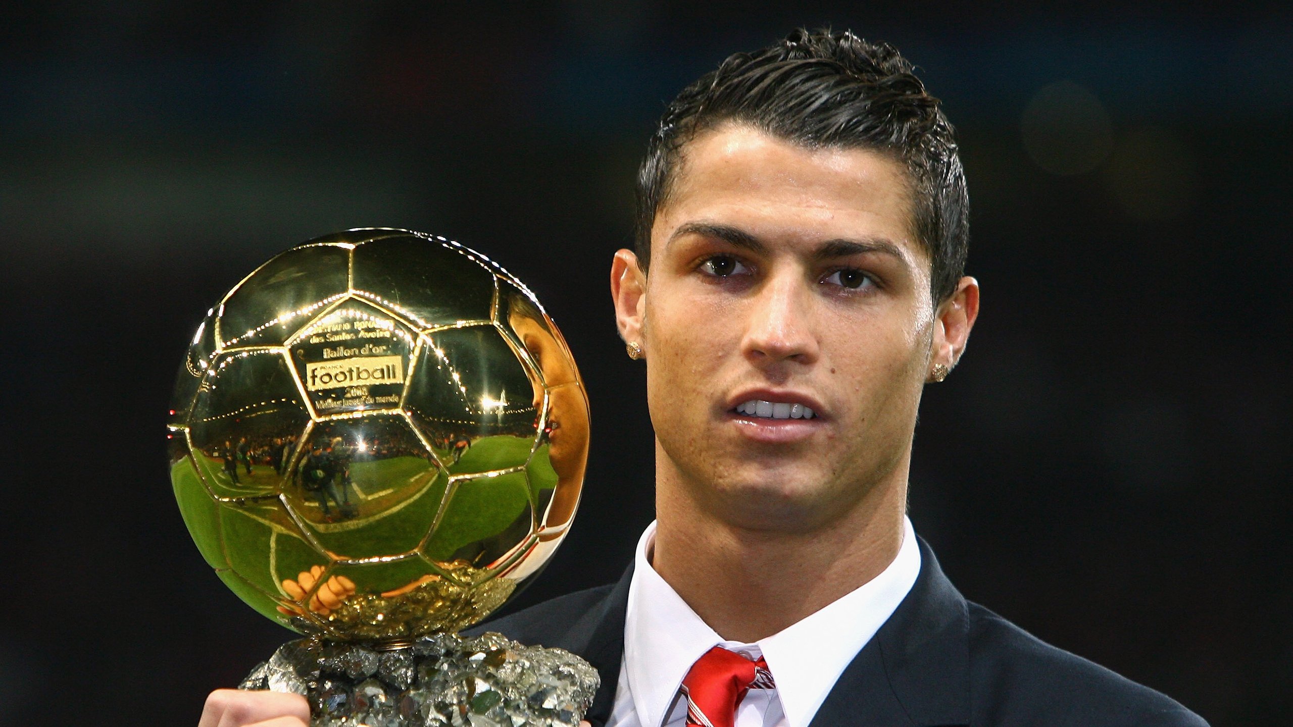 黄黑风暴与红白烈焰，范戴克一锤定音，多特蒙德鏖战克罗地亚的史诗之夜